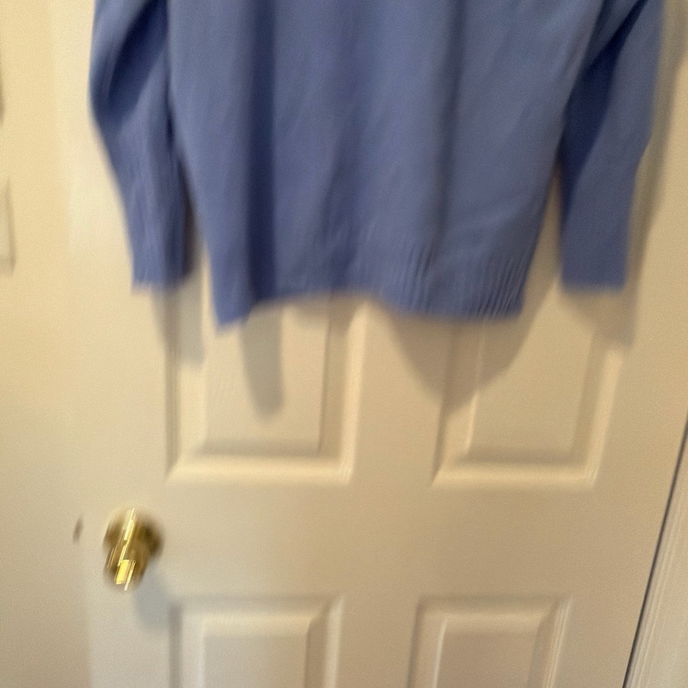 J. McLaughlin Soft Periwinkle Crewneck Sweater -100% cashmere - Picture 4 of 7